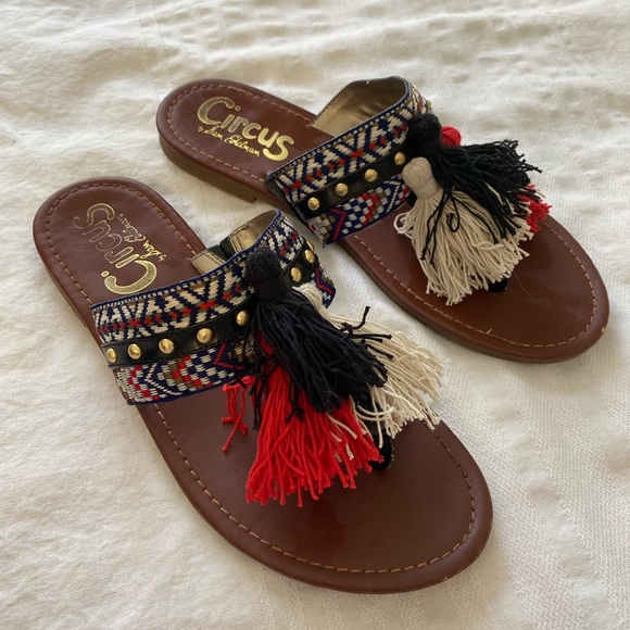 Circus by Sam Edelman size 7 flip flop sandals - Picture 2 of 6